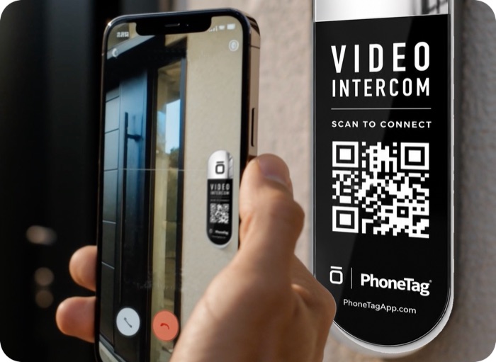 Visitor scans the PhoneTag QR